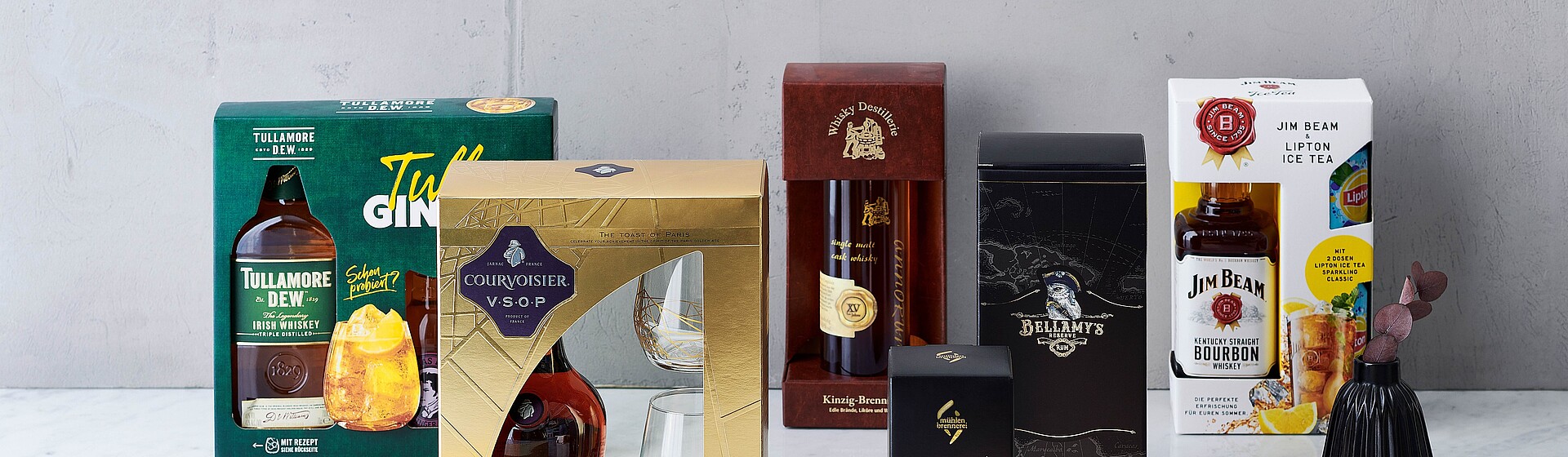 Gift packaging in the form of complete custom designs