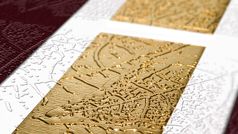 Gold foil embossing of leaves in 3D look