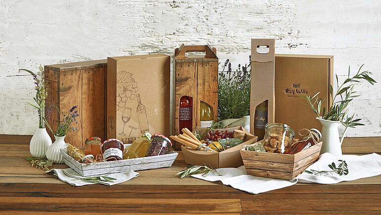 A variety of gift packaging made of brown cardboard