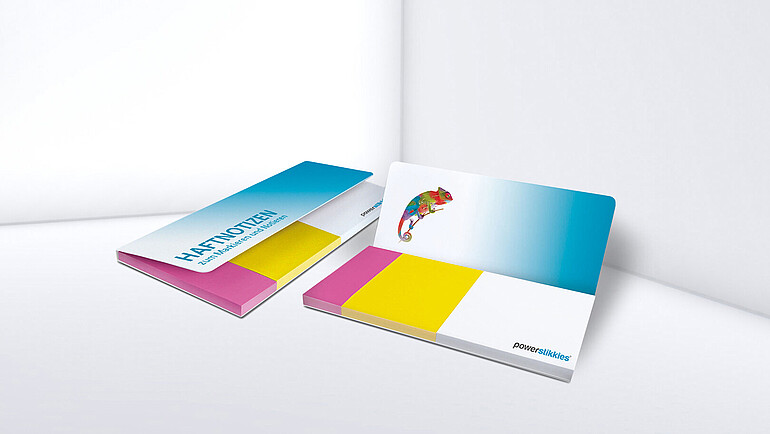 Adhesive set with white and coloured adhesive notes