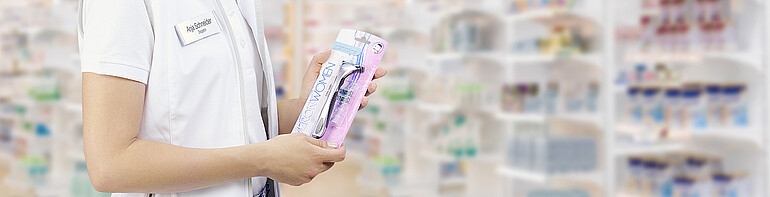 Razor in blister packaging