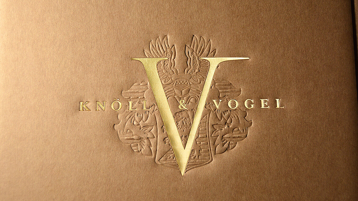 PURE line gift box in natural with blind and hot foil embossing