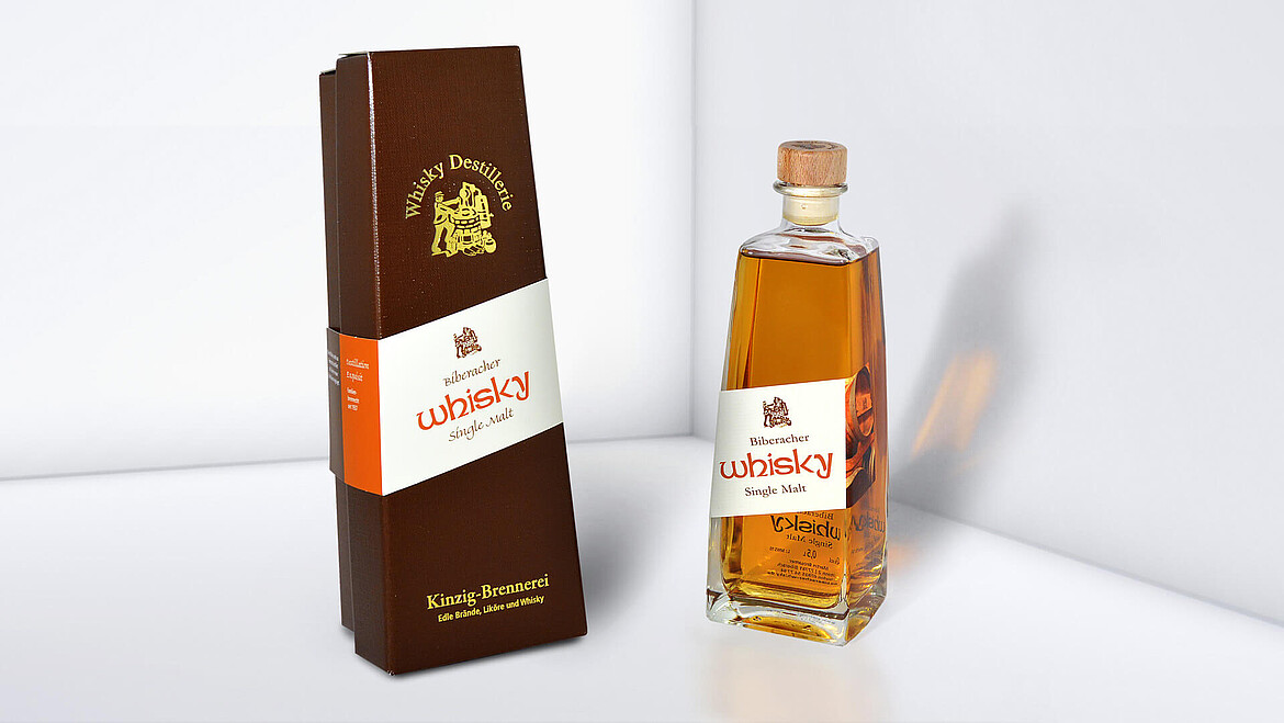 Whisky packaging with a custom shape