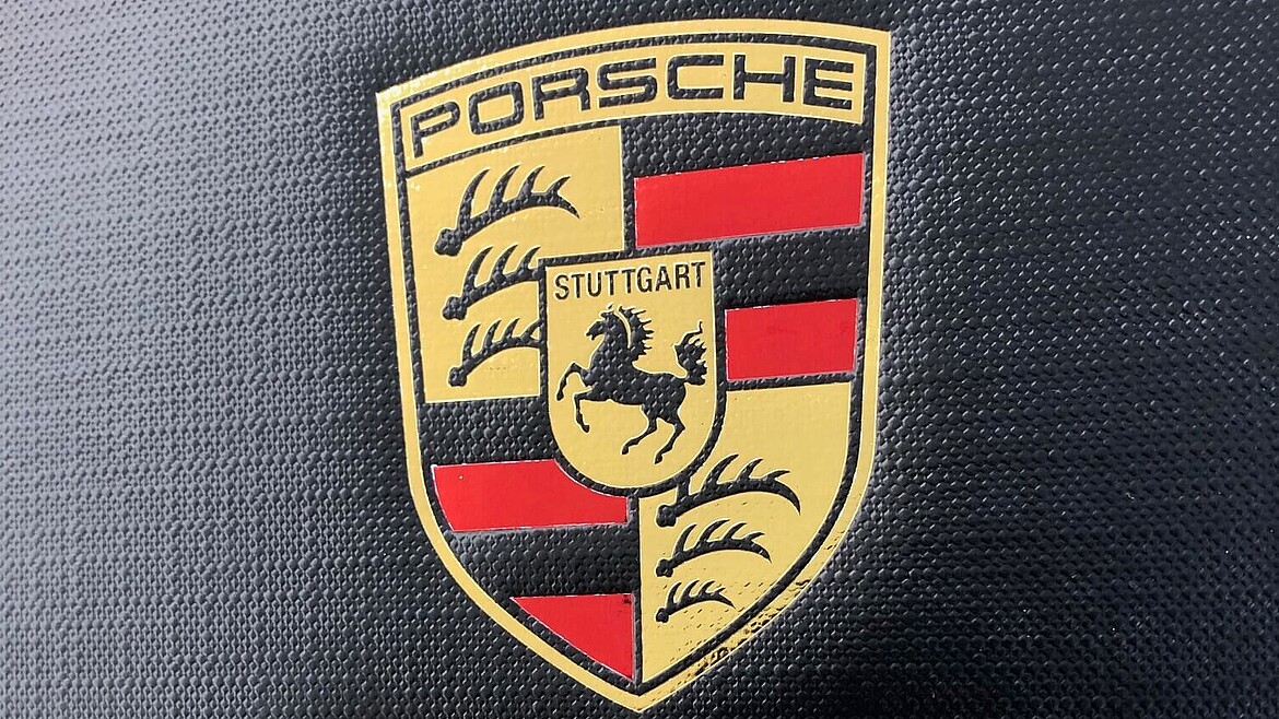 Struktura VITA gift box in black with individual logo embossing